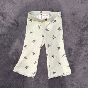 Cat & Jack Light Green Bow Print Pants